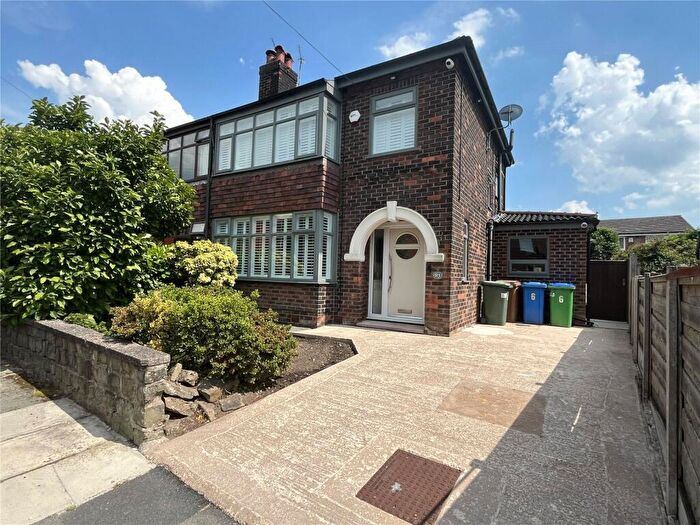 3 Bedroom Semi Detached House For Sale In Glamis Avenue, Heywood, Greater Manchester, OL10
