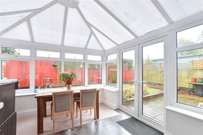 1 Bedroom Flat For Sale In Listers, Warninglid, Haywards Heath, West Sussex, RH17