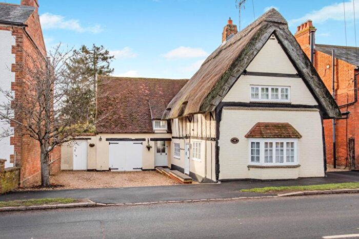 4 Bedroom Detached House For Sale In High Street South, Stewkley, LU7