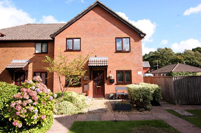 2 Bedroom Maisonette For Sale In Froud Way, Corfe Mullen, Wimborne, Dorset, BH21