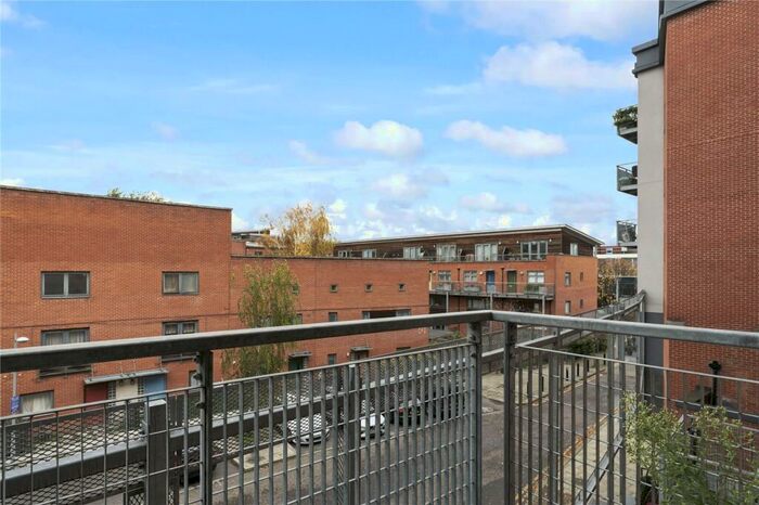 2 Bedroom Apartment To Rent In Kings Quarter, Copenhagen Street, King's Cross, London, N1