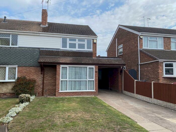 3 Bedroom Semi-Detached House To Rent In Queen Street, Kingswinford, DY6