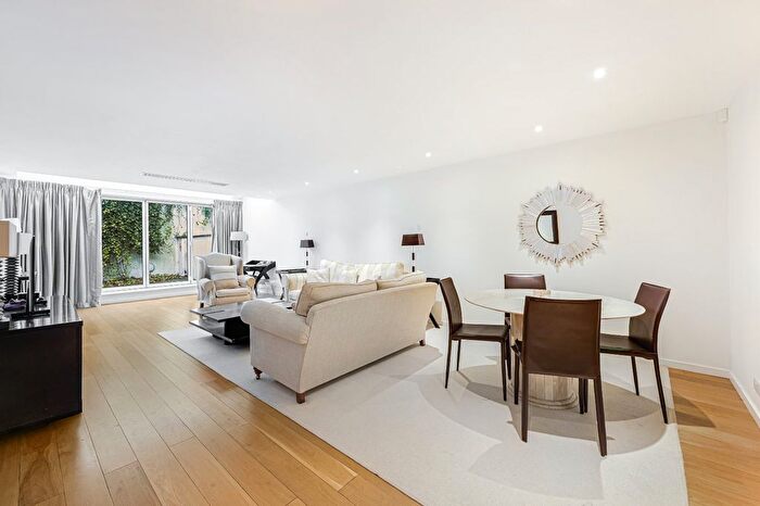 2 Bedroom Flat To Rent In Brompton Place, Knightsbridge, SW3