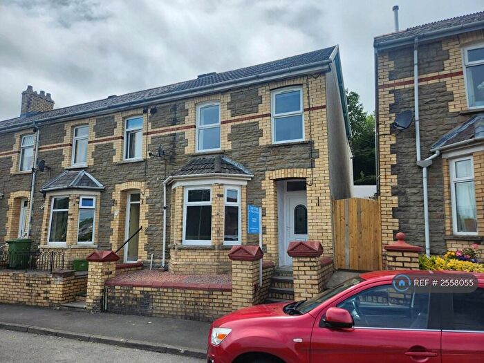 3 Bedroom End Of Terrace House To Rent In Commercial Road, Crumlin, Newport, NP11