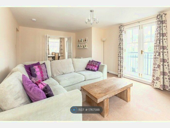 2 Bedroom Flat To Rent In Huntingdon Place, Edinburgh, EH7