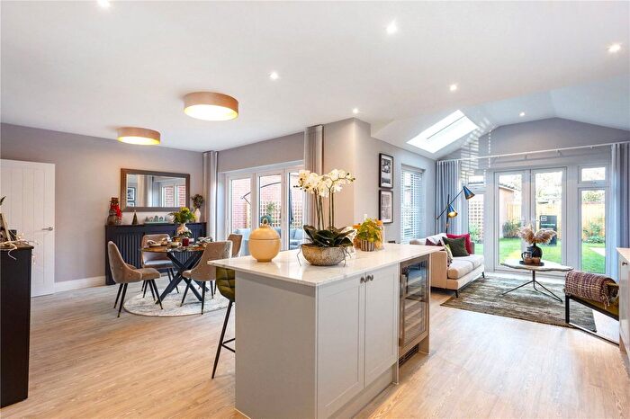 5 Bedroom Detached House For Sale In Plot Knights Grove, Newbury, Berkshire, RG18