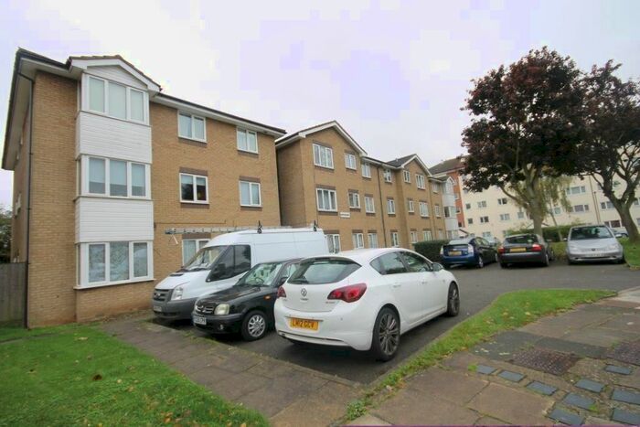1 Bedroom Flat To Rent In Newstead Court, Northolt, UB5