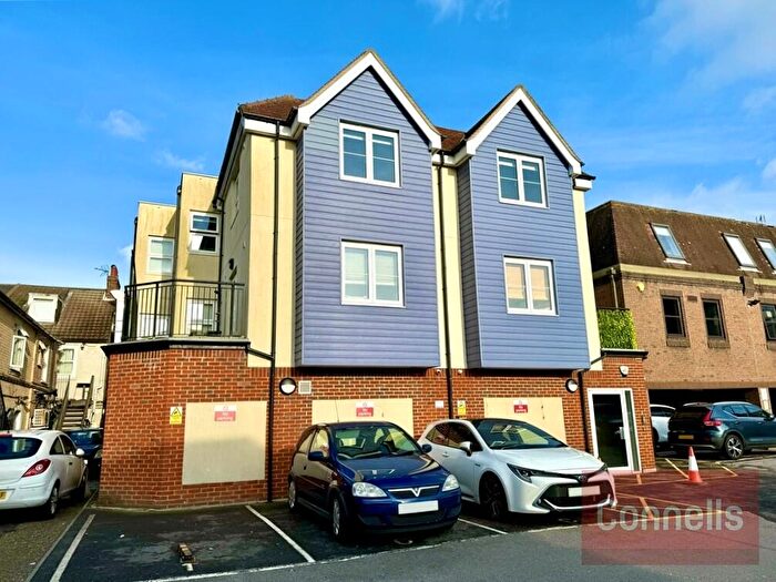 1 Bedroom Apartment To Rent In East Street, Horsham, RH12