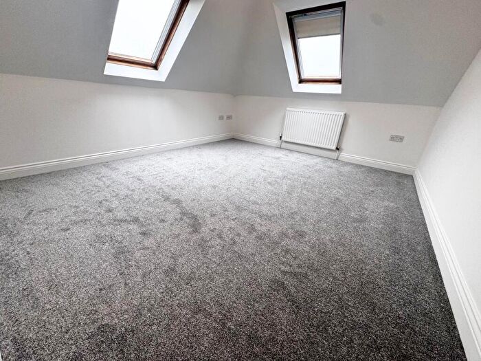 2 Bedroom Flat To Rent In Pine Road, Bournemouth, BH9