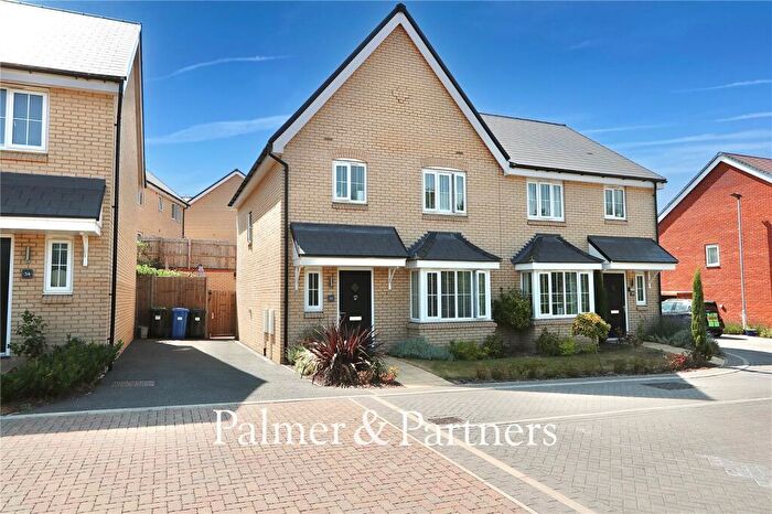 3 Bedroom Semi Detached House For Sale In Clay Pond Way, Wherstead, Suffolk, IP2
