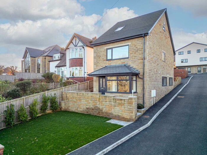 4 Bedroom Detached House To Rent In Valley Rd, Dewsbury, WF12