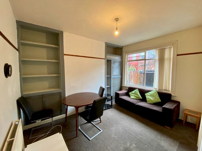 3 Bedroom Terraced House To Rent In Kingswood Road, Manchester, M14