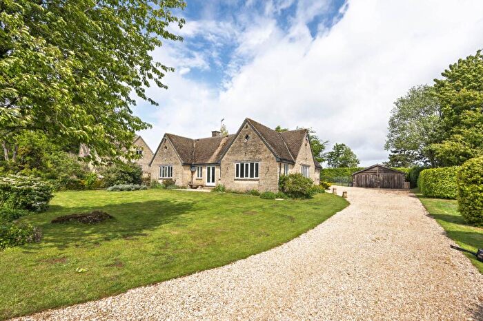 2 Bedroom Detached House To Rent In The Lodge, Little Tew, OX7