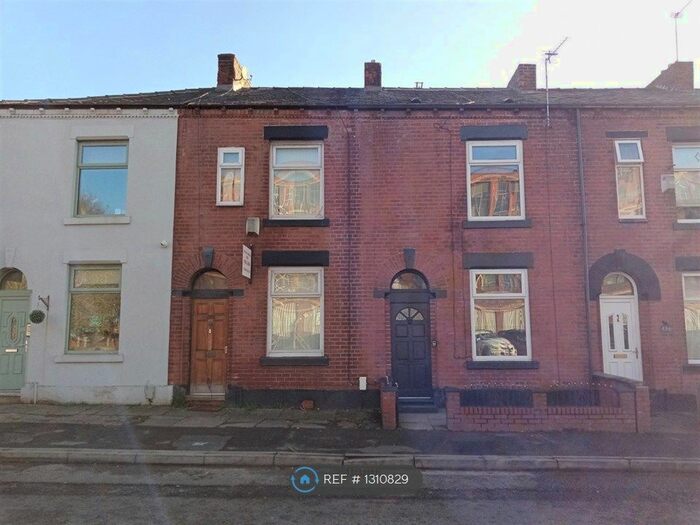 2 Bedroom Terraced House To Rent In Fields New Road, Chadderton, Oldham OL9