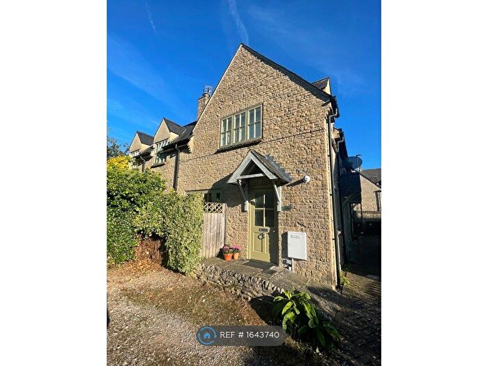 1 Bedroom Flat To Rent In Compton Way, Witney, Oxfordshire, OX28