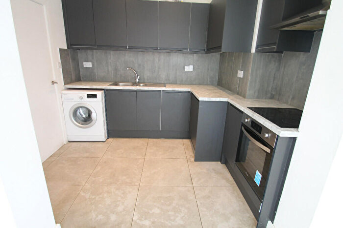 1 Bedroom Flat To Rent In Barrington Road, London, E12