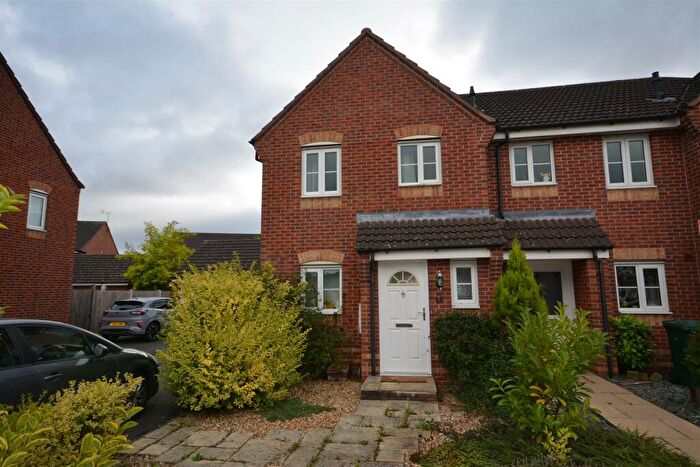 3 Bedroom Semi-Detached House To Rent In Eden Close, Hilton, Derbyshire, DE65