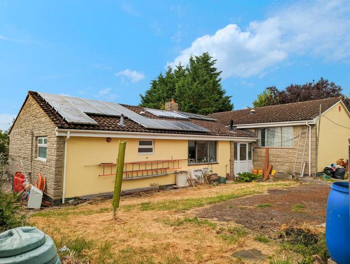 4 Bedroom Bungalow For Sale In Wells, BA5