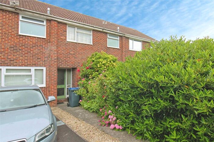 3 Bedroom Terraced House For Sale In Drynham Road, Trowbridge, BA14