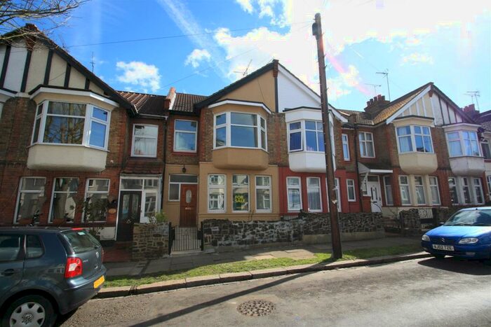 3 Bedroom Terraced House To Rent In Inverness Avenue, Westcliff-On-Sea, SS0