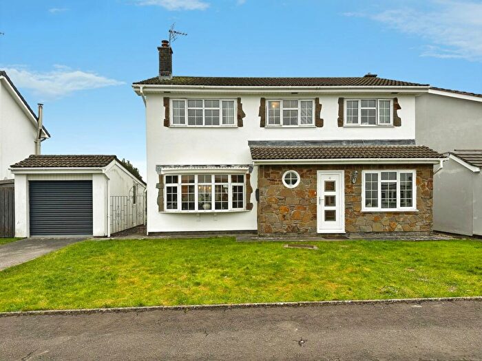 4 Bedroom Detached House For Sale In Yr Efail, Treoes, CF35