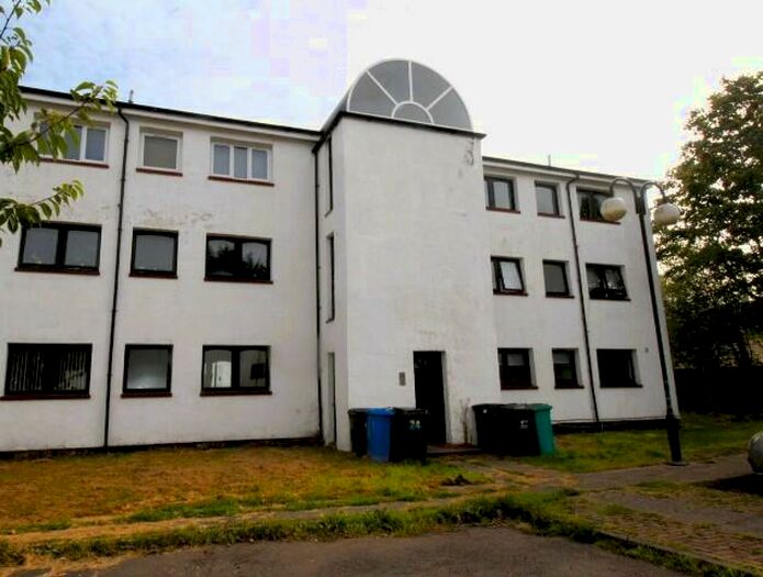 2 Bedroom Flat To Rent In Fiddoch Court, Newmains, Wishaw, ML2