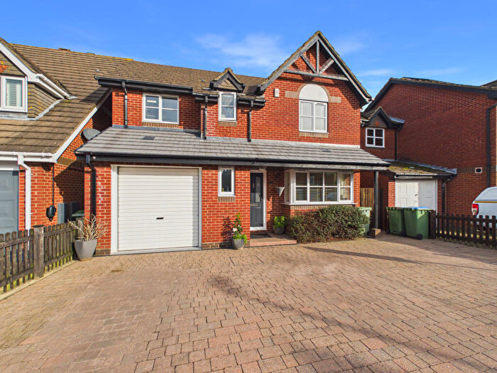 4 Bedroom Detached House For Sale In Topiary Gardens, Locks Heath, SO31