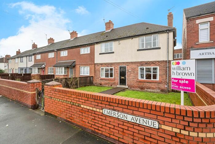 3 Bedroom End Of Terrace House For Sale In Emerson Avenue, Stainforth, Doncaster, DN7