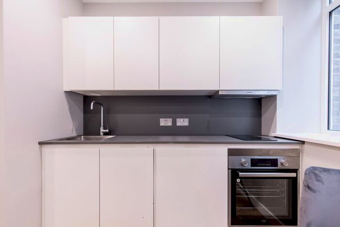 1 Bedroom Flat To Rent In Clapham Common North Side, London, SW4