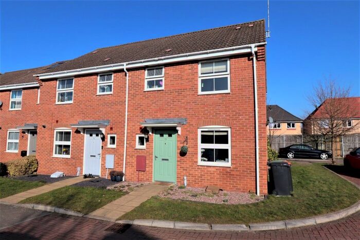 3 Bedroom Property To Rent In Blenheim Road, Leighton Buzzard, LU7