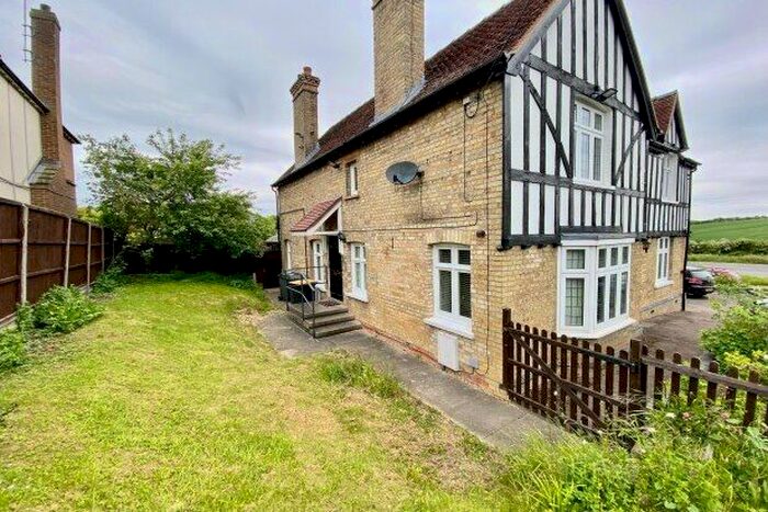 2 Bedroom Flat To Rent In Station Road, Bedford, MK43