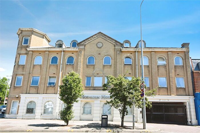 2 Bedroom Flat For Sale In Rainsford Road, Chelmsford, Essex, CM1