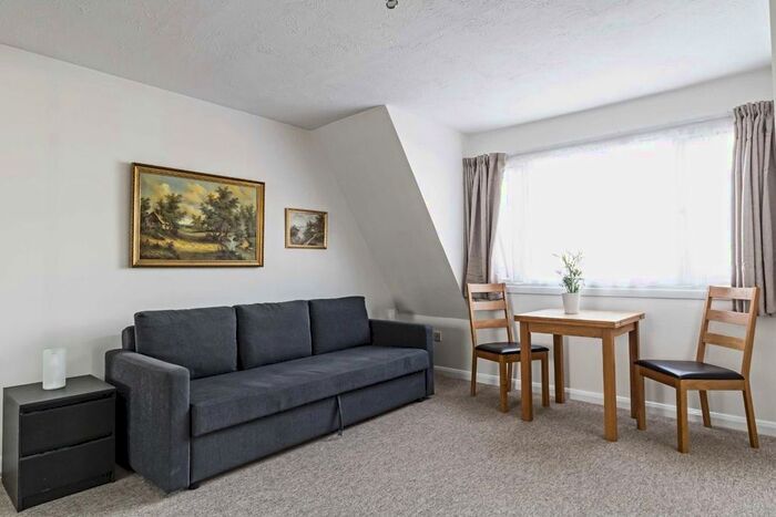 Studio To Rent In Abbeyfields Close, London, NW10