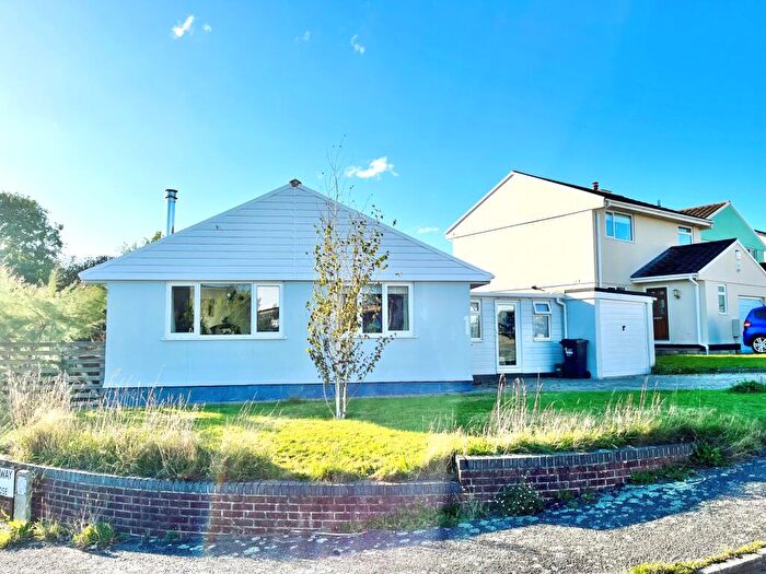 3 Bedroom Detached Bungalow For Sale In Andrews Way, Hatt, PL12