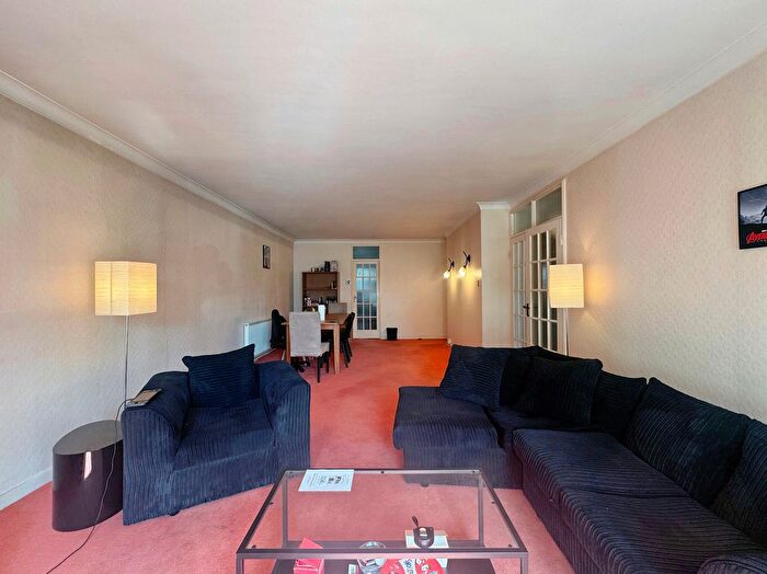 3 Bedroom Flat To Rent In St. John's Avenue, London, SW15