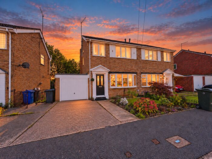 3 Bedroom Semi-Detached House For Sale In Kitson Drive, Barnsley, S71