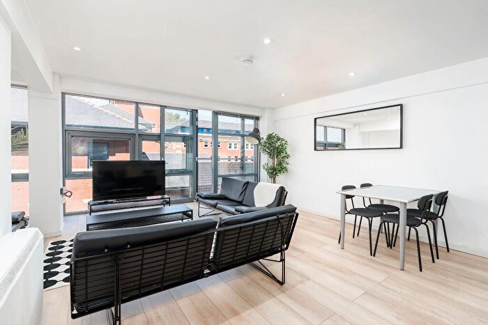 6 Bedroom Apartment To Rent In Portland Lane, Sheffield, S1