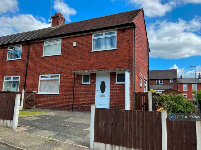 2 Bedroom Semi-Detached House To Rent In Windsor Avenue, Heywood, OL10