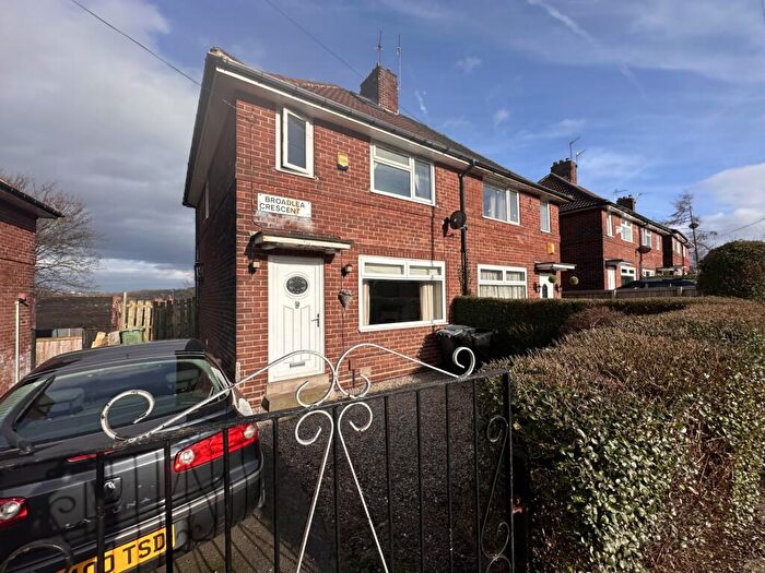 3 Bedroom Semi Detached House For Sale In Broadlea Crescent, Leeds, LS13