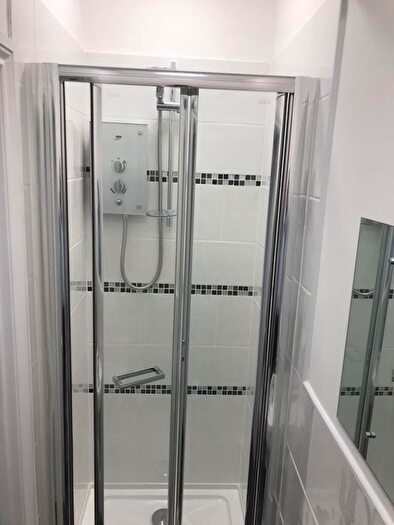 4 Bedroom Semi-Detached House To Rent In Dunlop Avenue, Nottingham, NG7