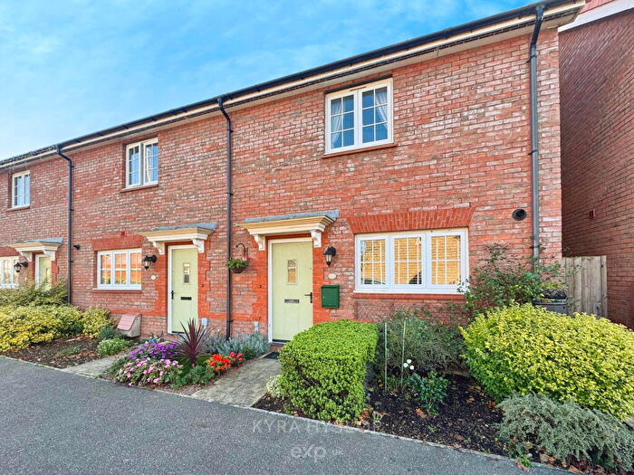 2 Bedroom End Of Terrace House For Sale In Stemson Avenue, Exeter, EX4