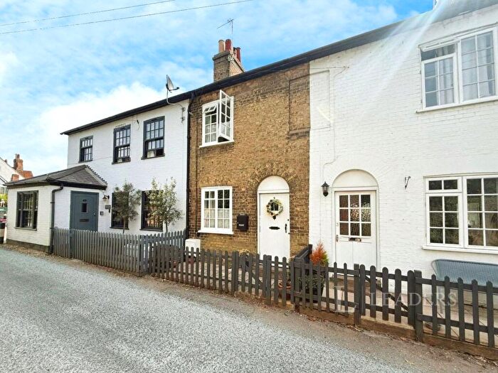 2 Bedroom Terraced House For Sale In High Street, Gosmore, Hitchin, SG4