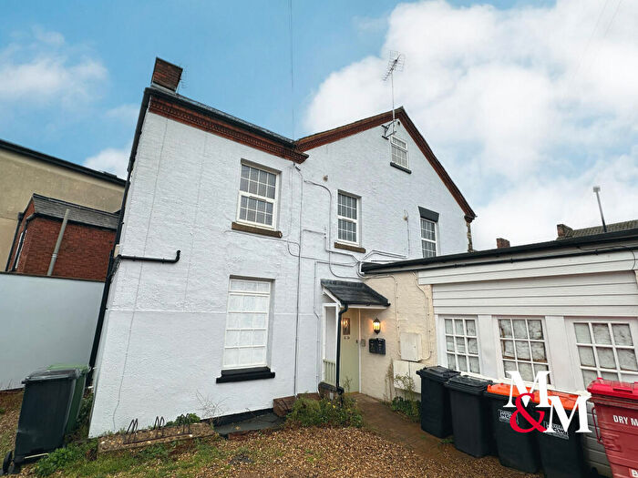 1 Bedroom Flat To Rent In North Street, LU7