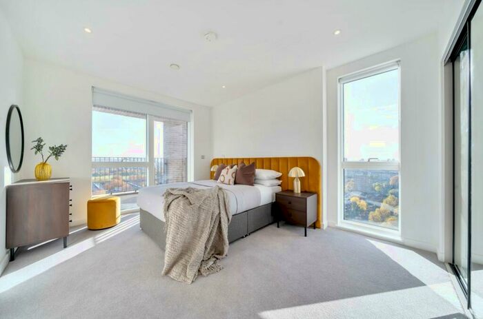 1 Bedroom Apartment To Rent In Thurlow Street, London, SE17