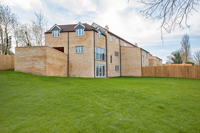 4 Bedroom Semi-Detached House For Sale In Stamford Road, Weldon, Northamptonshire, NN17