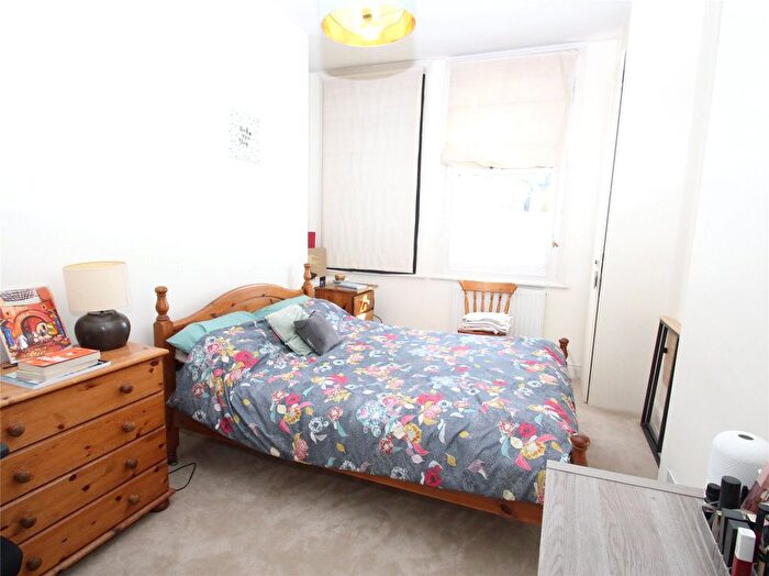 1 Bedroom Flat To Rent In Schubert Road, Putney, London, SW15