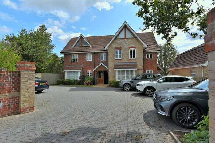 1 Bedroom Flat To Rent In London Road, Purbrook, PO7