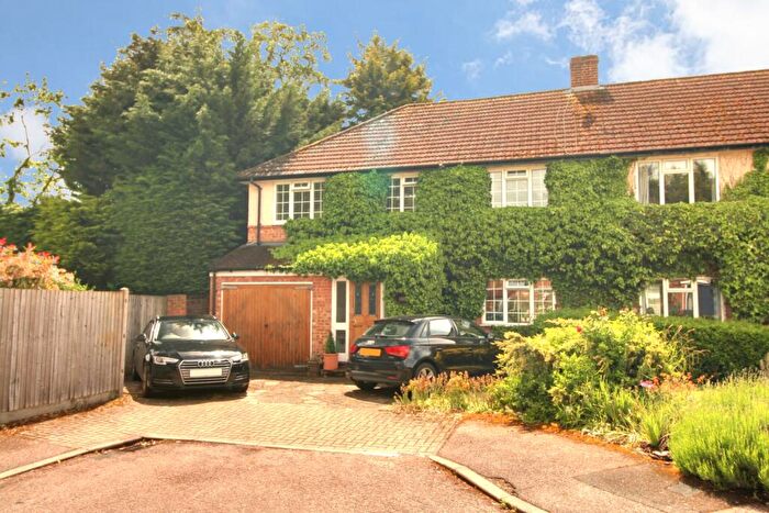 4 Bedroom Semi-Detached House For Sale In Red Oak Close, Orpington, BR6