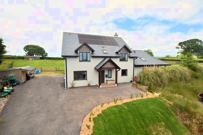 4 Bedroom Detached House For Sale In Ottery, Nr Tavistock, PL19