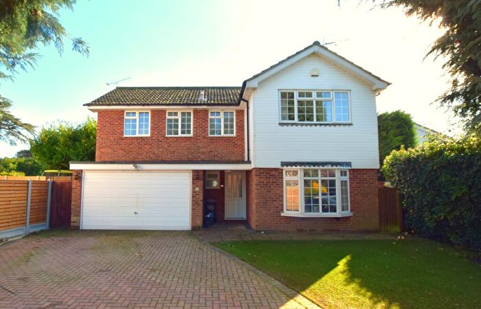 4 Bedroom Detached House For Sale In Weir Wynd, Billericay, CM12